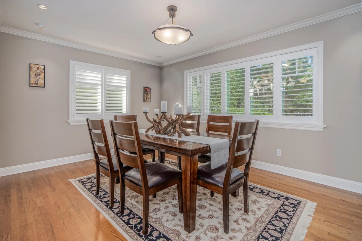 Powder Room Photo of 1460 Nelson Avenue, West Vancouver, BC