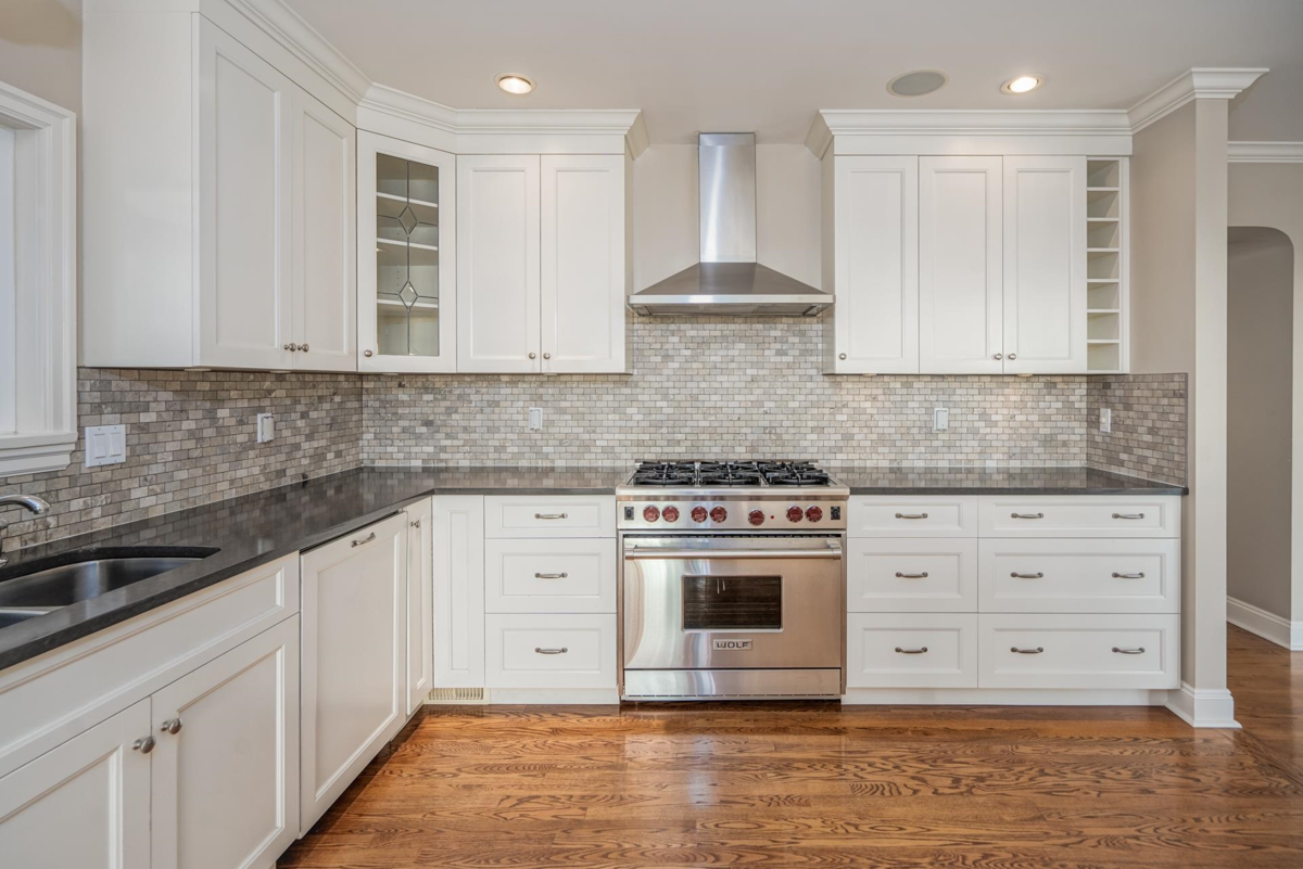Primary Bathroom Photo of 1460 Nelson Avenue, West Vancouver, BC