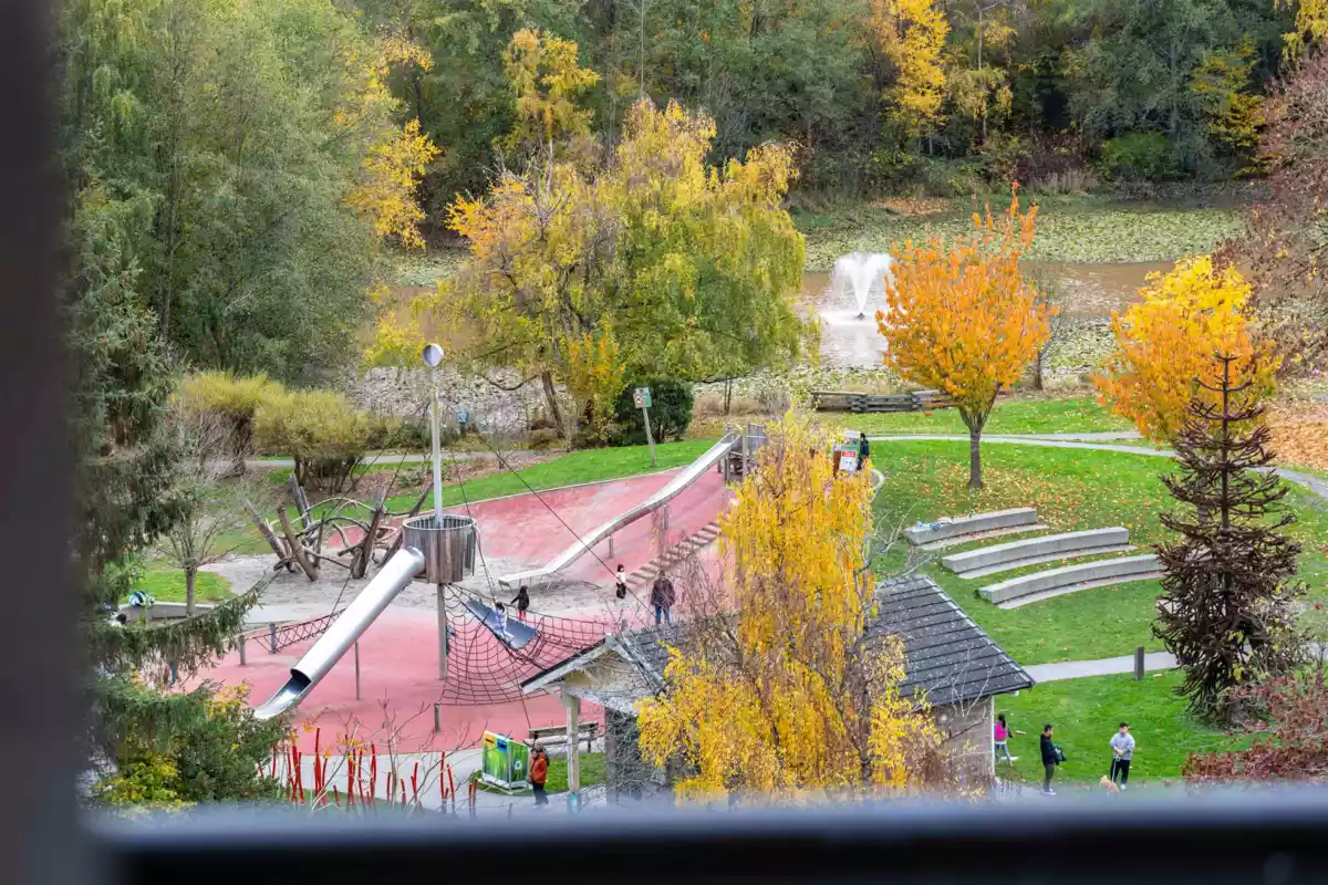 Hot Tub / Spa Photo of 1103 6333 Katsura Street, Richmond, BC