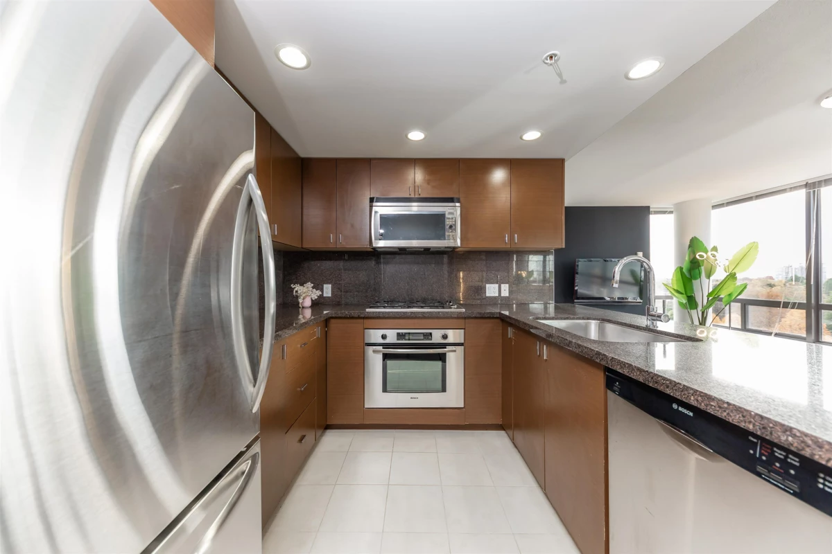 Kitchen Photo of 1103 6333 Katsura Street, Richmond, BC