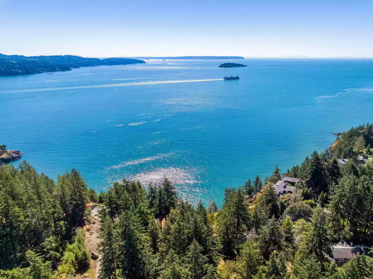 Living Room Photo of 341 Robinson Road, Bowen Island, BC