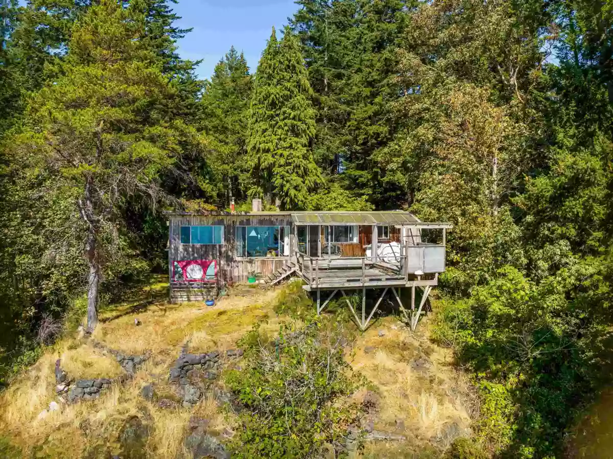 Pantry Photo of 341 Robinson Road, Bowen Island, BC