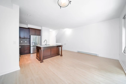 Primary Bathroom Photo of 129 1480 Southview Street, Coquitlam, BC