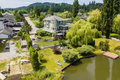 8408 Benbow Street, Mission, BC, Mission — Single Family Residence for sale