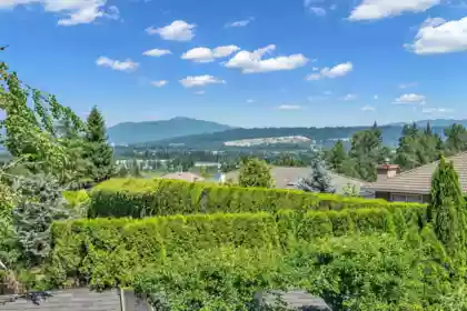 Garden / Landscaping Photo of 6550 Albery Place, Burnaby, BC