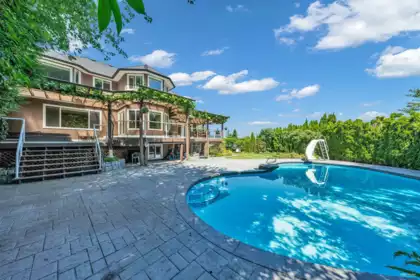 Backyard Photo of 6550 Albery Place, Burnaby, BC