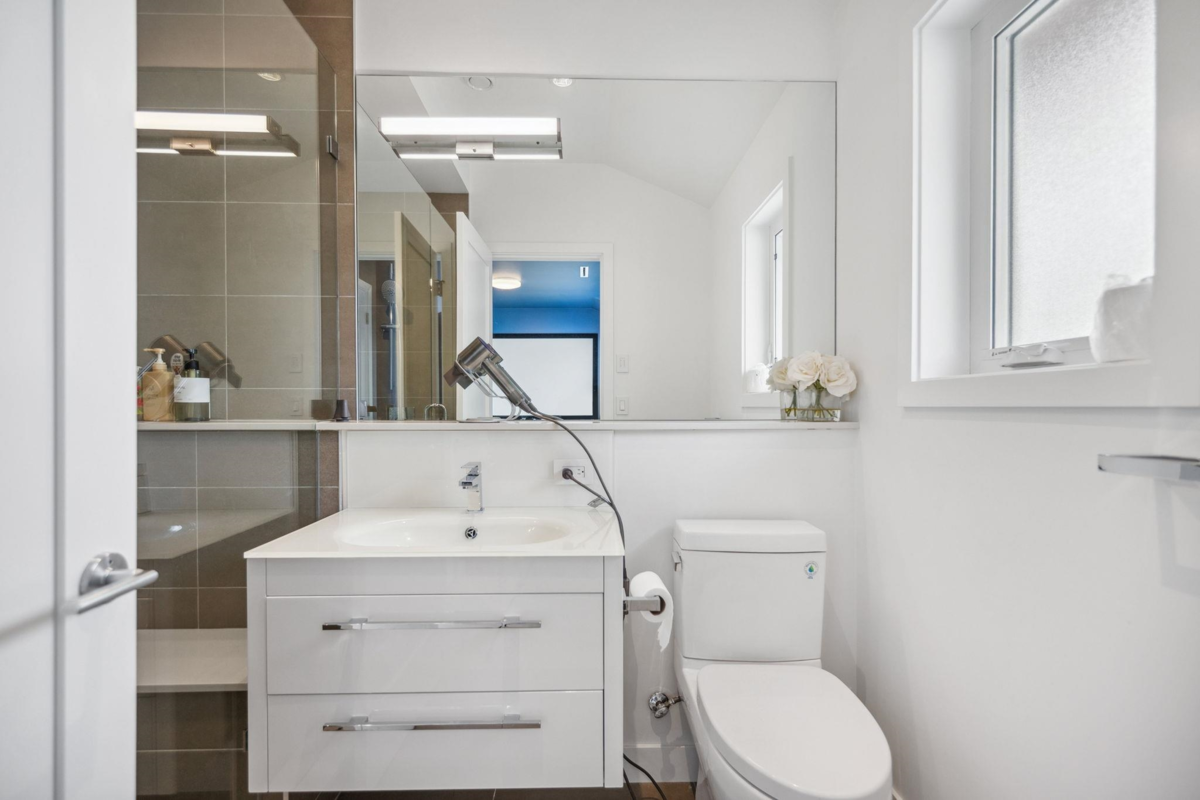 Hallway Photo of 18 9055 Dayton Avenue, Richmond, BC