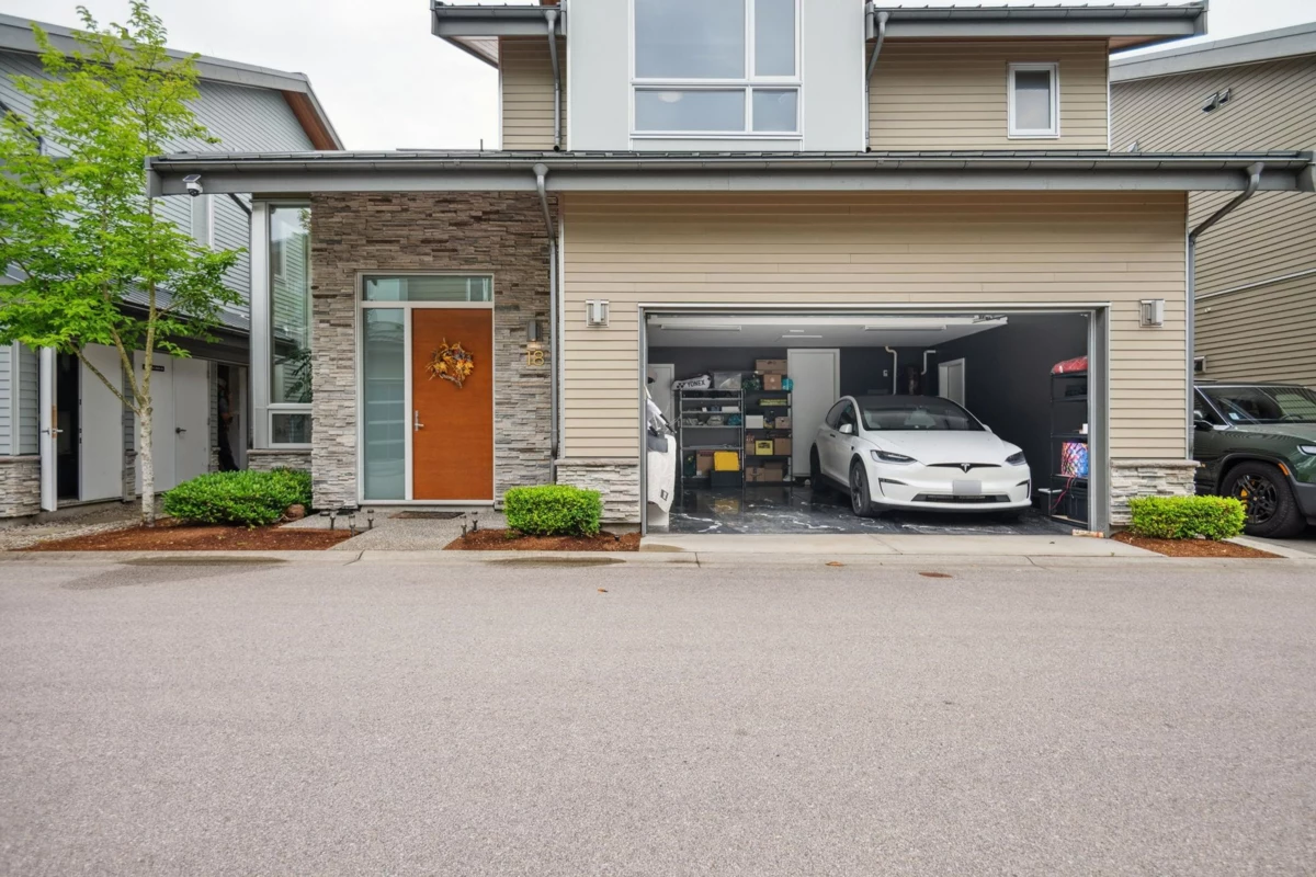 Hot Tub / Spa Photo of 18 9055 Dayton Avenue, Richmond, BC