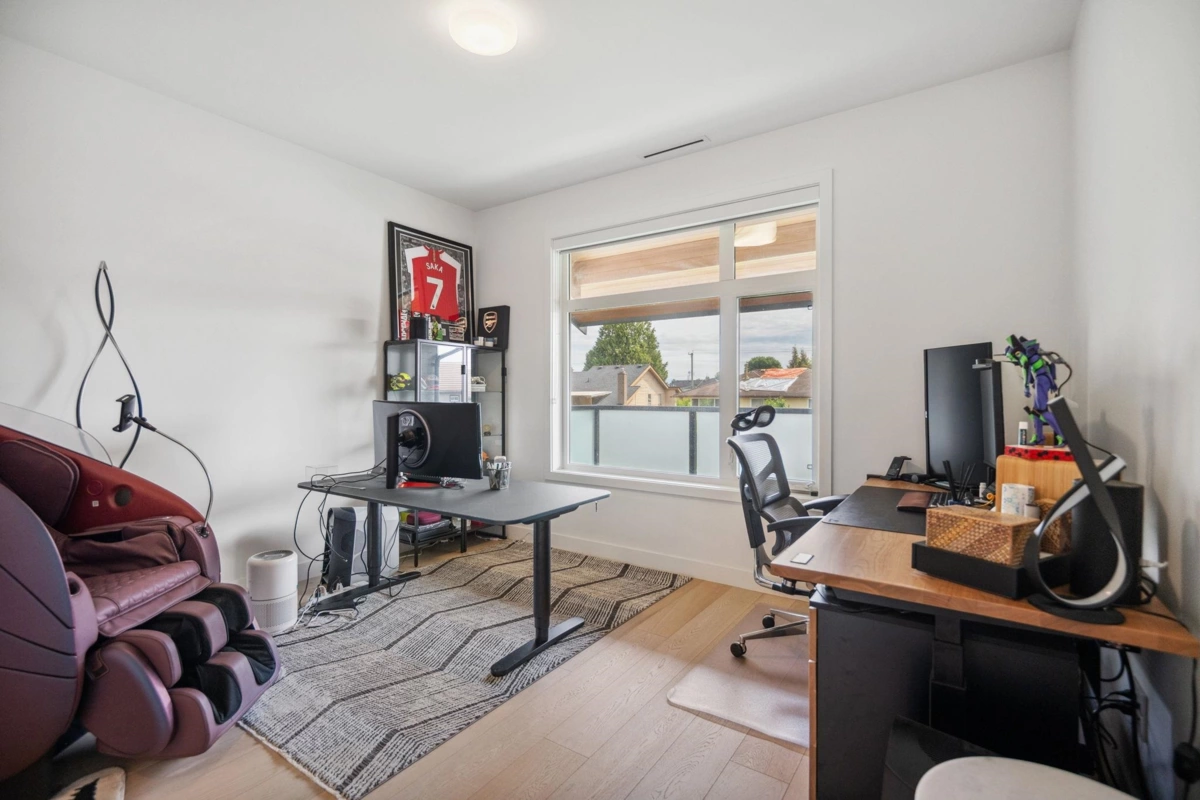 Staircase Photo of 18 9055 Dayton Avenue, Richmond, BC