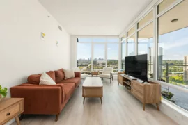 MLS R3025054
