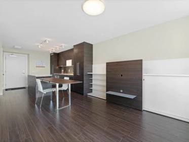 1101 13398 104 Avenue, Surrey, BC, Surrey — Apartment/Condo for sale