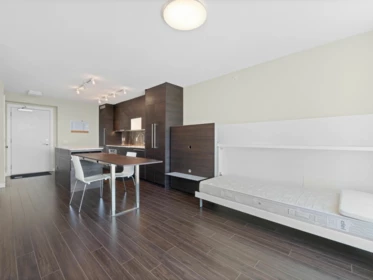 Kitchen Photo of 1101 13398 104 Avenue, Surrey, BC