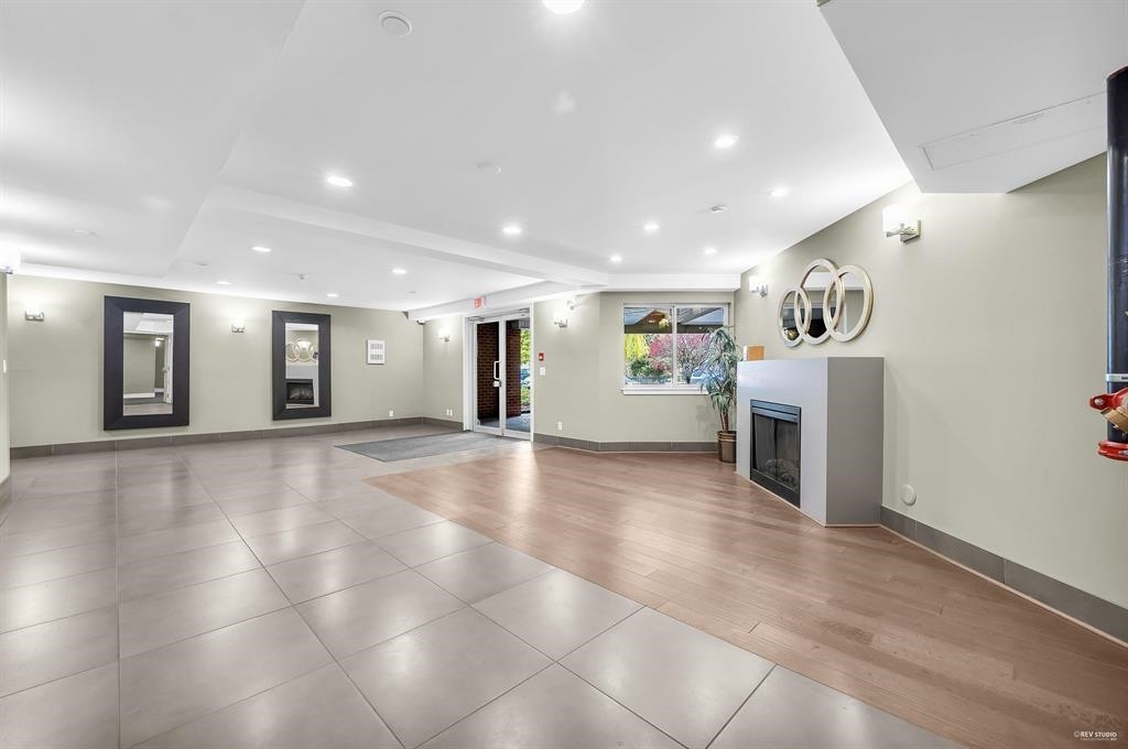 Family Room Photo of 217 2233 Mckenzie Road, Abbotsford, BC