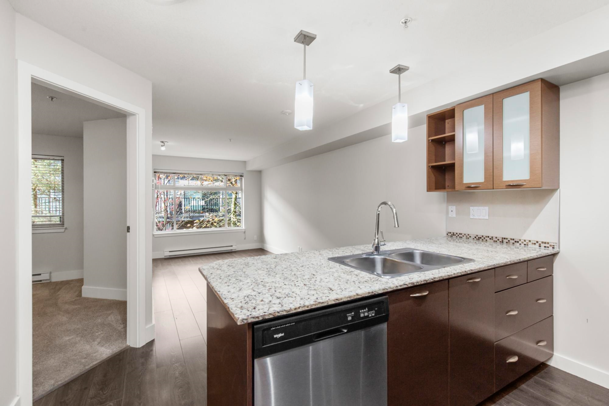 Kitchen Island Photo of 217 2233 Mckenzie Road, Abbotsford, BC