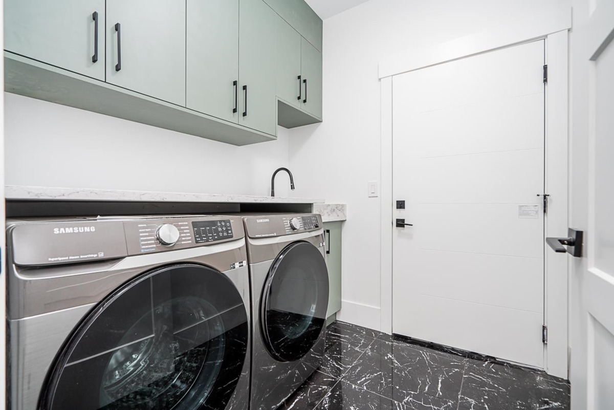 Living Room Photo of 10140 Finlayson Drive, Richmond, BC