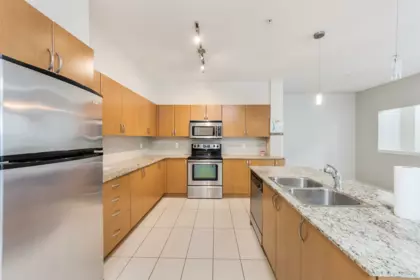 427 13733 107a Avenue, Surrey, BC, Surrey — Apartment/Condo for sale