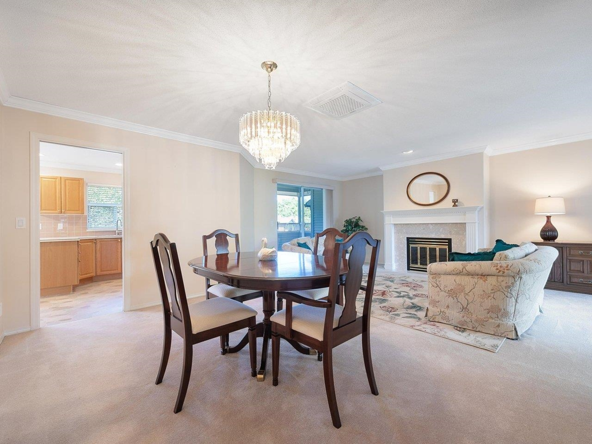 Dining Area Photo of 190 20391 96 Avenue, Langley, BC