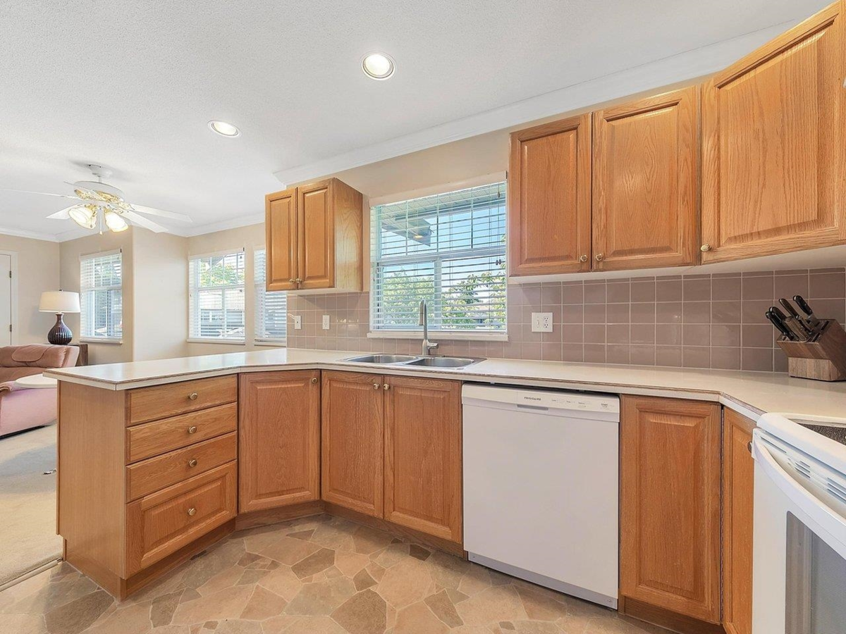 Guest Bathroom Photo of 190 20391 96 Avenue, Langley, BC