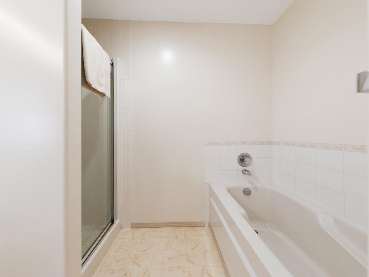 Hallway Photo of 190 20391 96 Avenue, Langley, BC