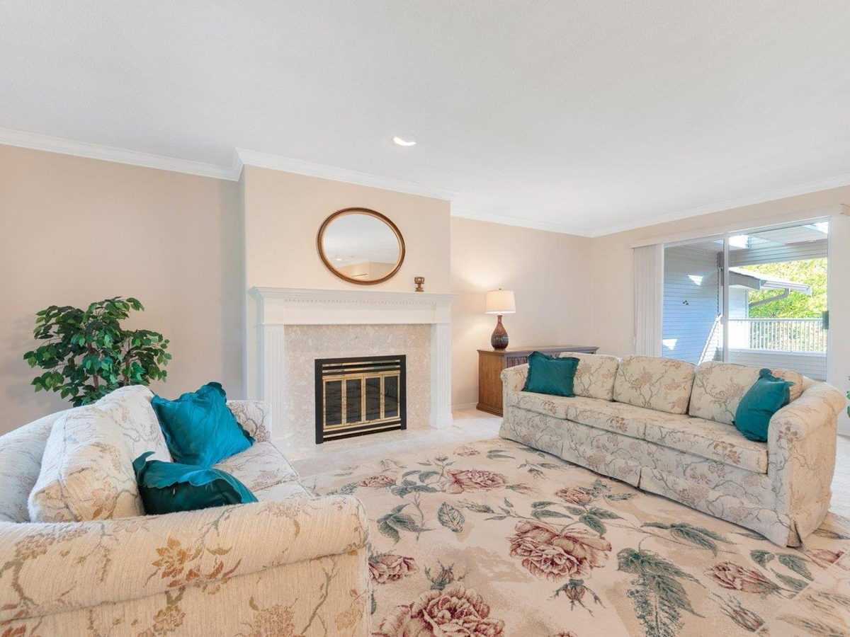 Kitchen Photo of 190 20391 96 Avenue, Langley, BC