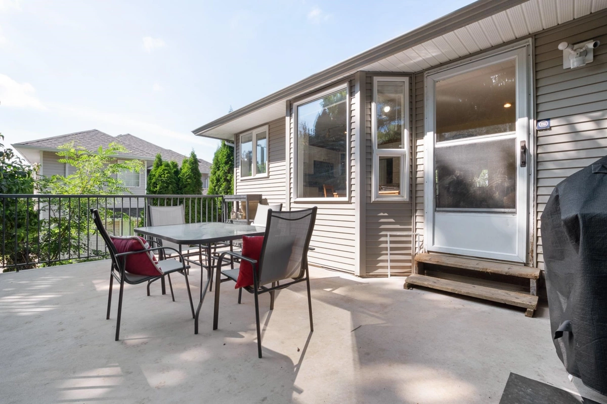 Front Yard Photo of 46690 Sylvan Drive, Chilliwack, BC