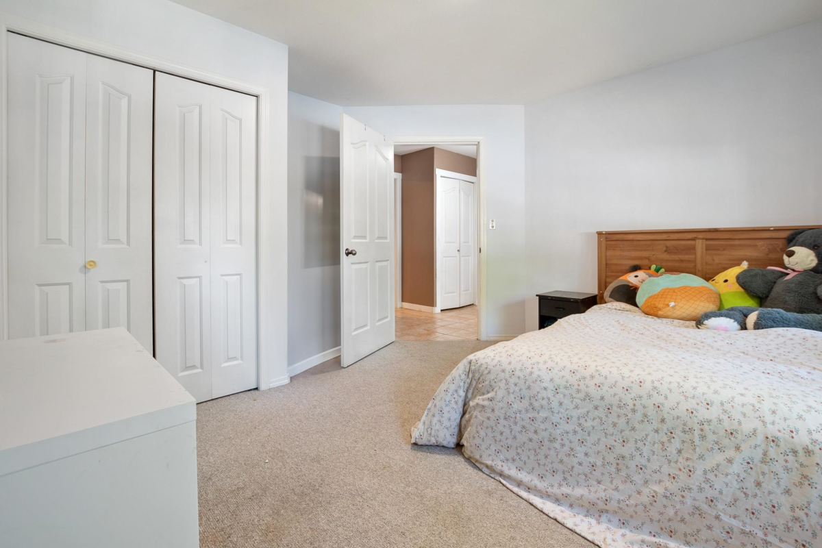 Garage Interior Photo of 46690 Sylvan Drive, Chilliwack, BC