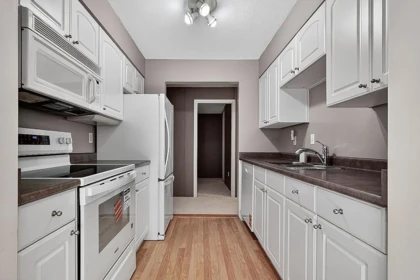 202 11240 Daniels Road, Richmond, BC, Richmond — Apartment/Condo for sale
