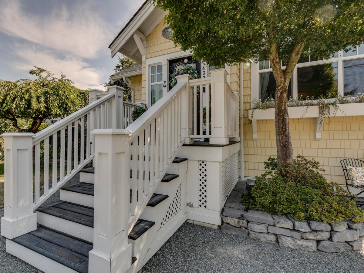 Family Room Photo of 4334 Wright Street, Abbotsford, BC