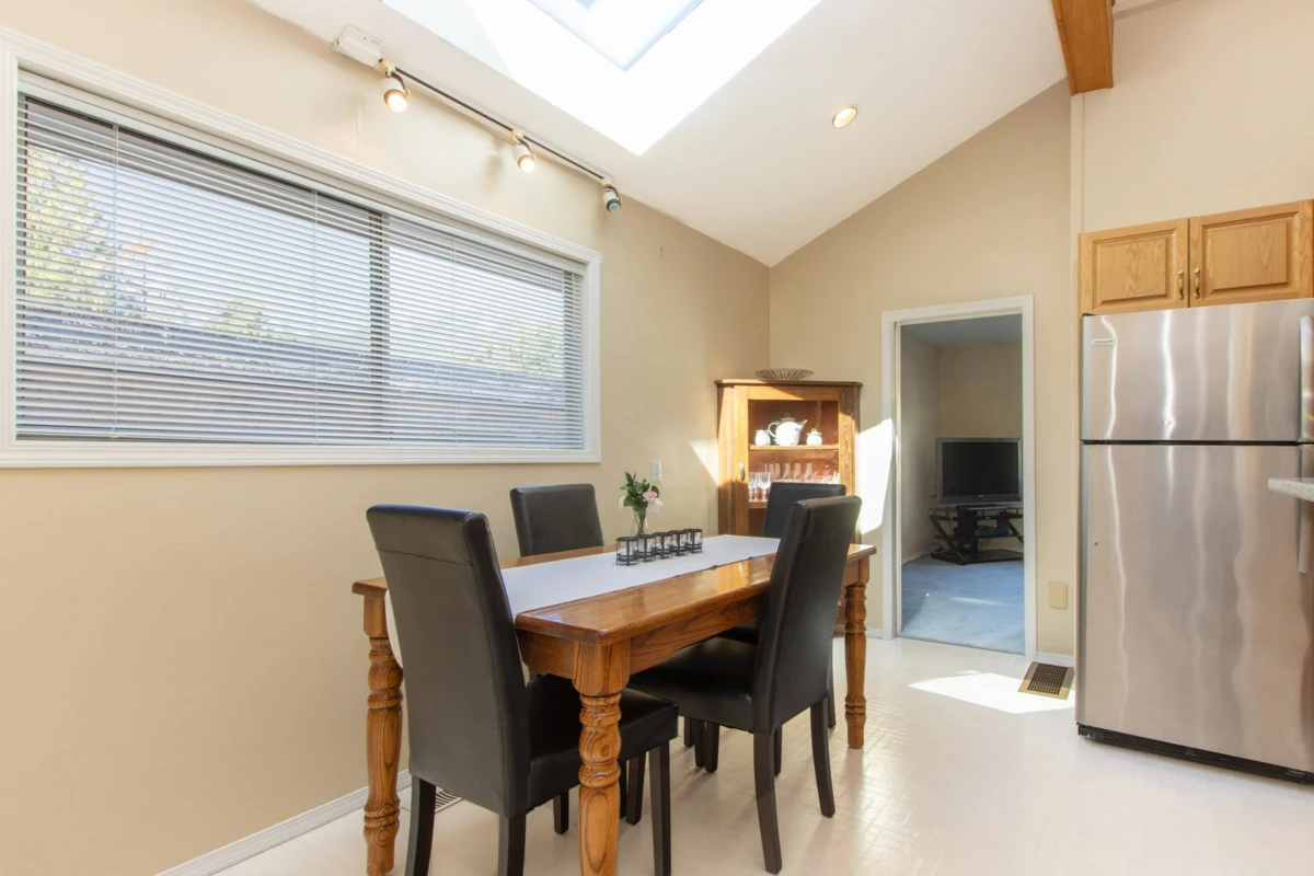 Breakfast Nook Photo of 38258 Northridge Drive, Squamish, BC