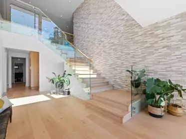 4701 Piccadilly South Road, West Vancouver, BC, West Vancouver — Single Family Residence for sale