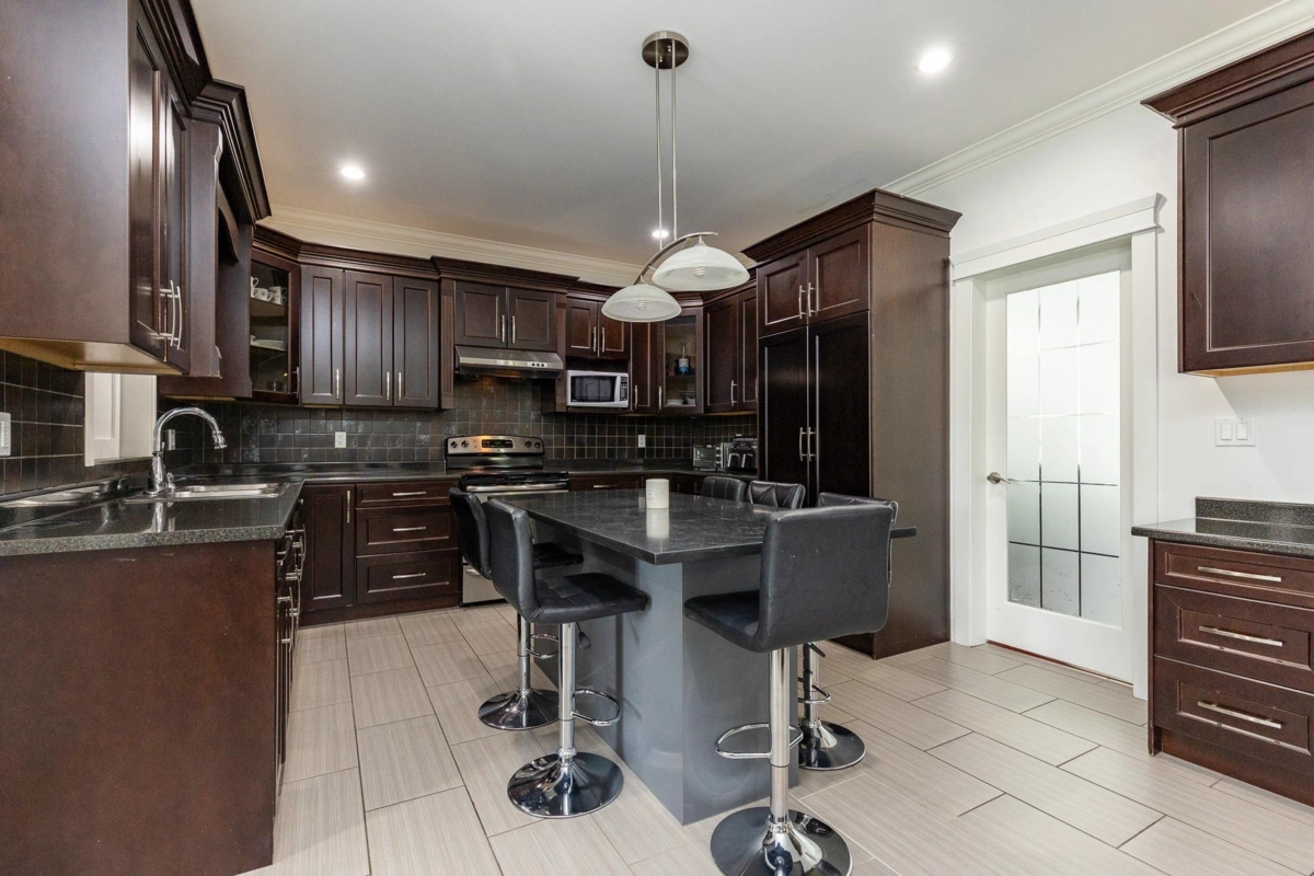 Breakfast Nook Photo of 3022 Princess Street, Abbotsford, BC