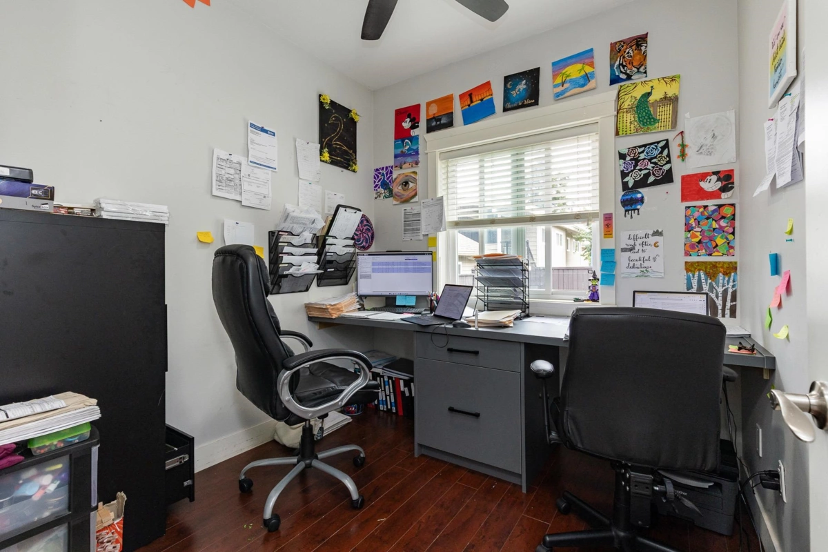 Front Yard Photo of 3022 Princess Street, Abbotsford, BC