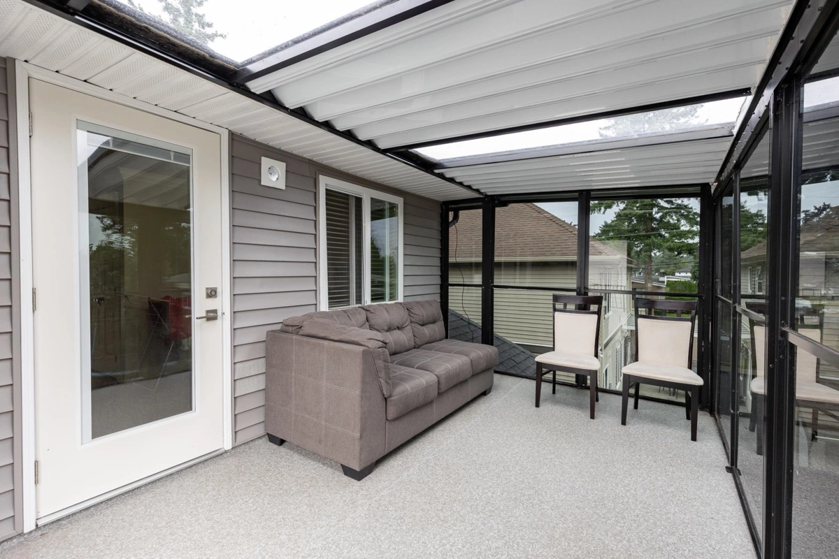Garage Interior Photo of 3022 Princess Street, Abbotsford, BC