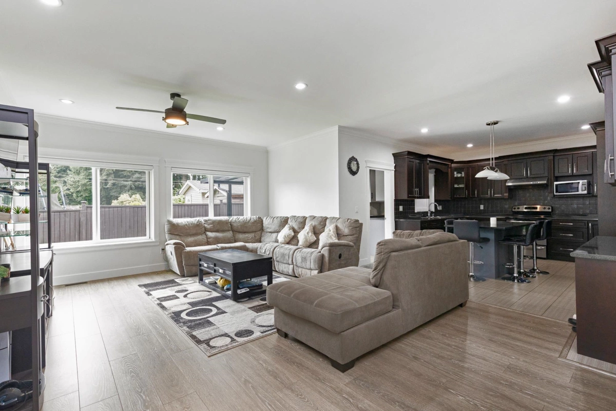 Guest Bathroom Photo of 3022 Princess Street, Abbotsford, BC