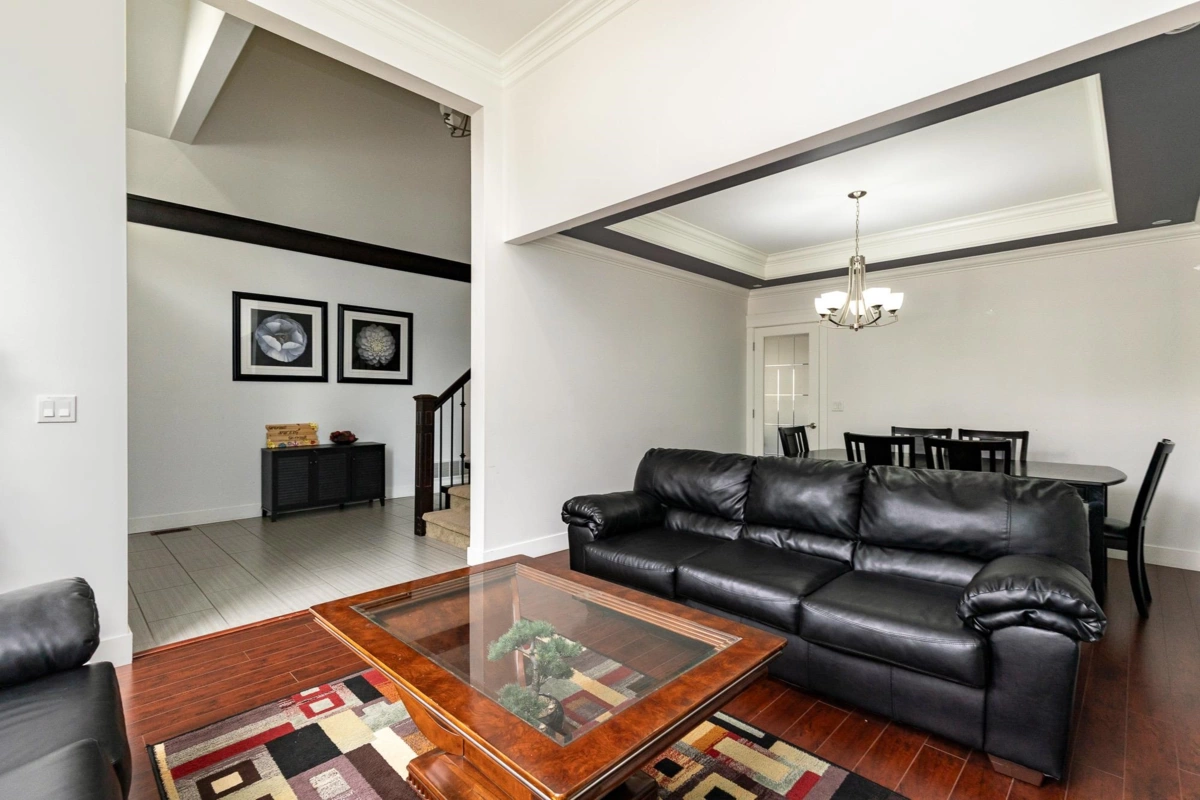 Kitchen Photo of 3022 Princess Street, Abbotsford, BC