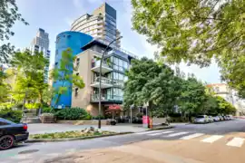310 1450 W 6th Avenue, Vancouver, BC