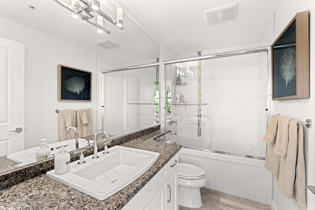 Bedroom 4 Photo of 302 15336 17a Avenue, Surrey, BC