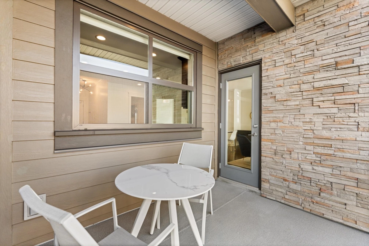 Laundry Room Photo of 302 15336 17a Avenue, Surrey, BC