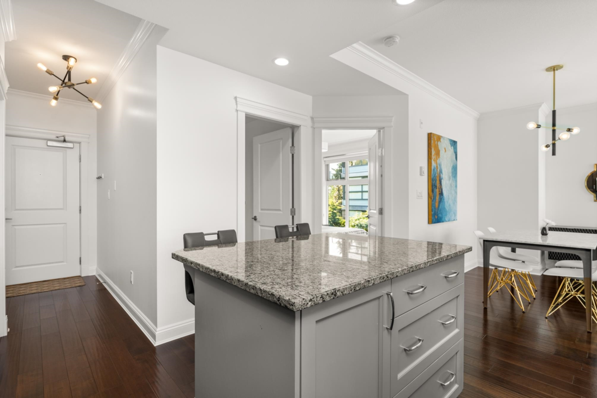 Primary Bedroom Photo of 302 15336 17a Avenue, Surrey, BC