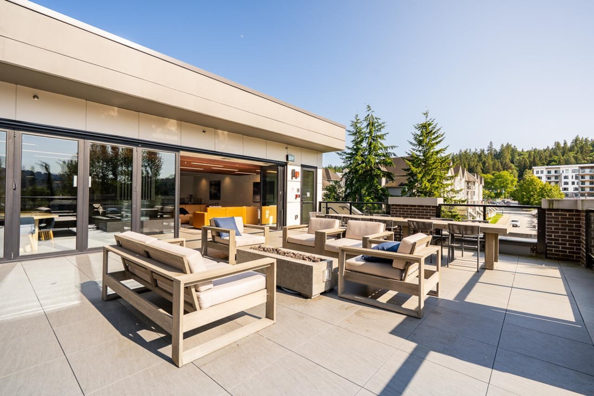 Entry Foyer Photo of 435 55 Klahanie Drive, Port Moody, BC