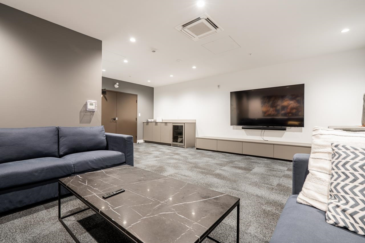 Front Yard Photo of 435 55 Klahanie Drive, Port Moody, BC