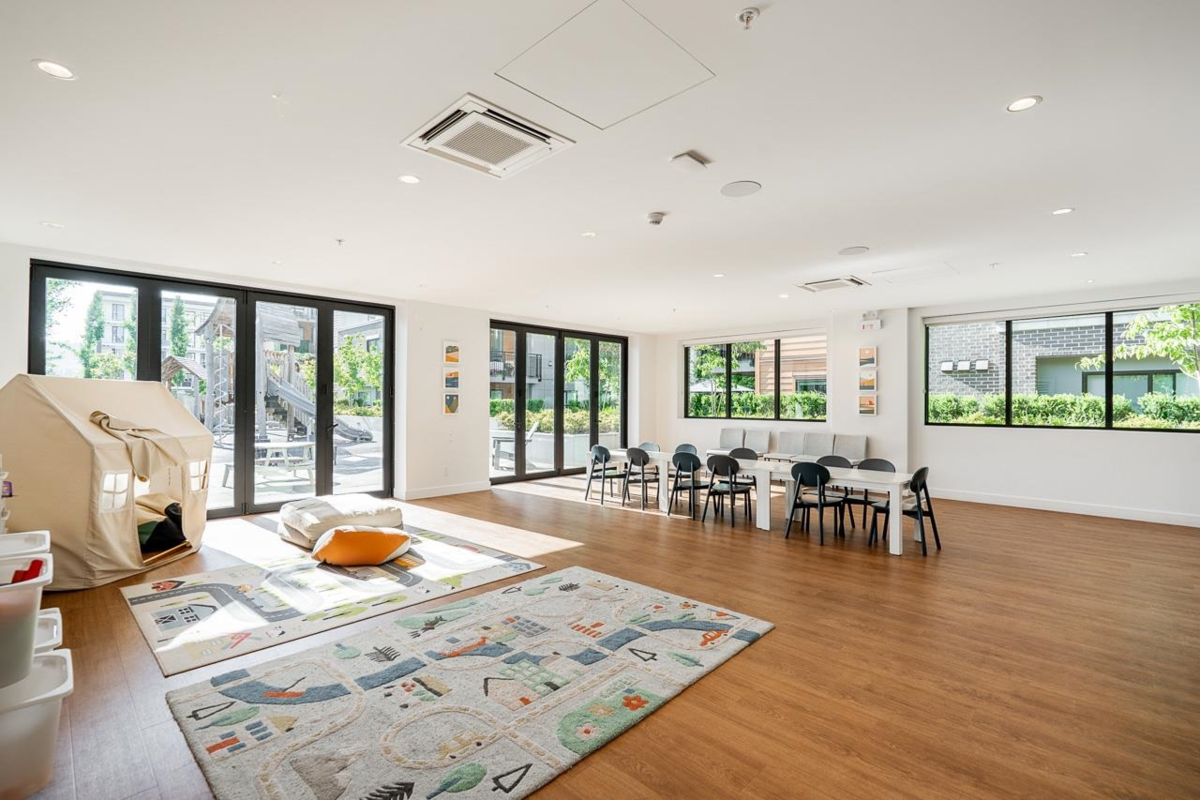 Garden / Landscaping Photo of 435 55 Klahanie Drive, Port Moody, BC