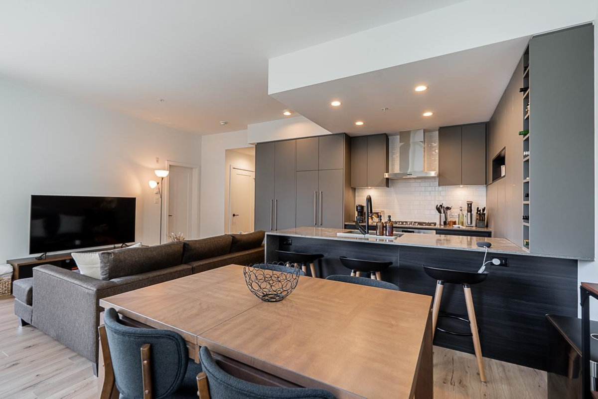 Kitchen Island Photo of 435 55 Klahanie Drive, Port Moody, BC