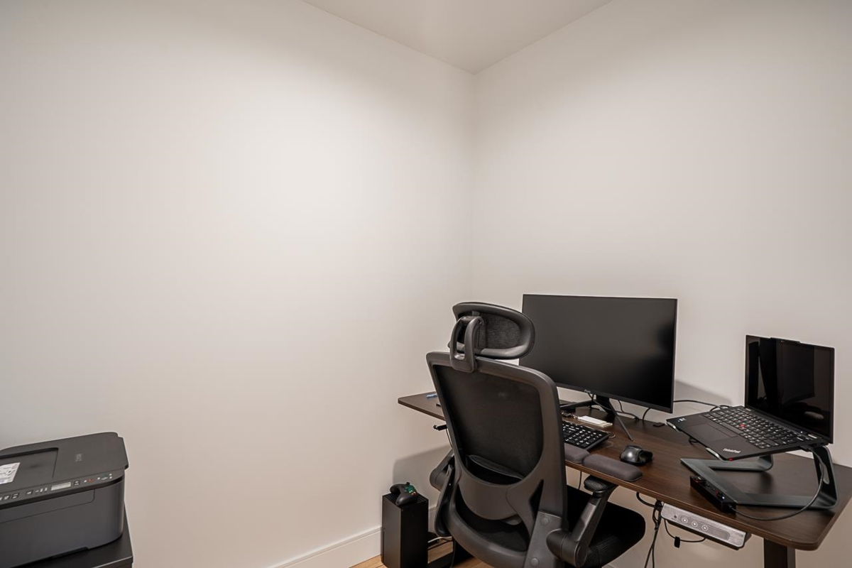 Primary Bathroom Photo of 435 55 Klahanie Drive, Port Moody, BC