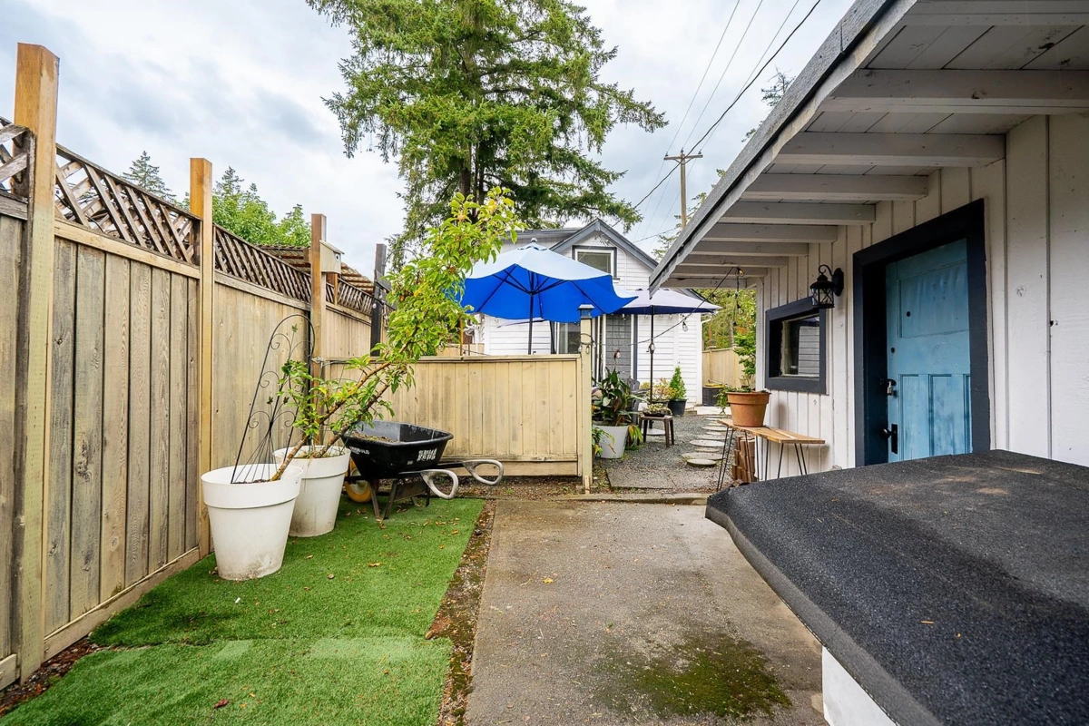 Garden / Landscaping Photo of 338 Balsam Street, Cultus Lake, BC