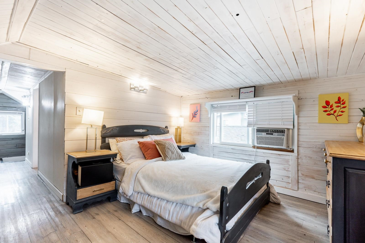 Hallway Photo of 338 Balsam Street, Cultus Lake, BC