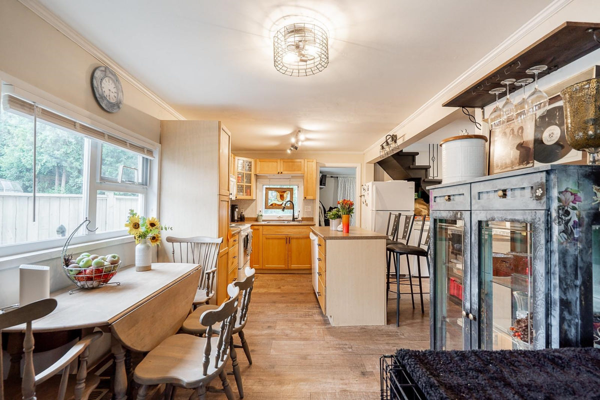 Primary Bedroom Photo of 338 Balsam Street, Cultus Lake, BC