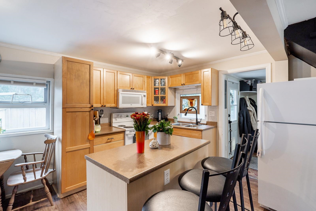 Walk-In Closet Photo of 338 Balsam Street, Cultus Lake, BC