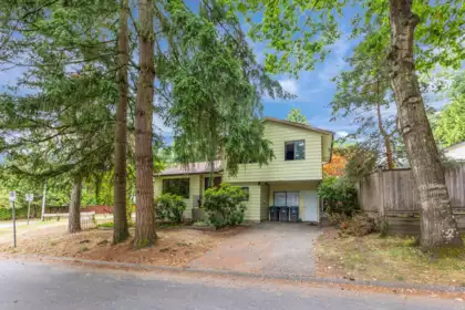 6711 141 Street, Surrey, BC, Surrey — Single Family Residence for sale