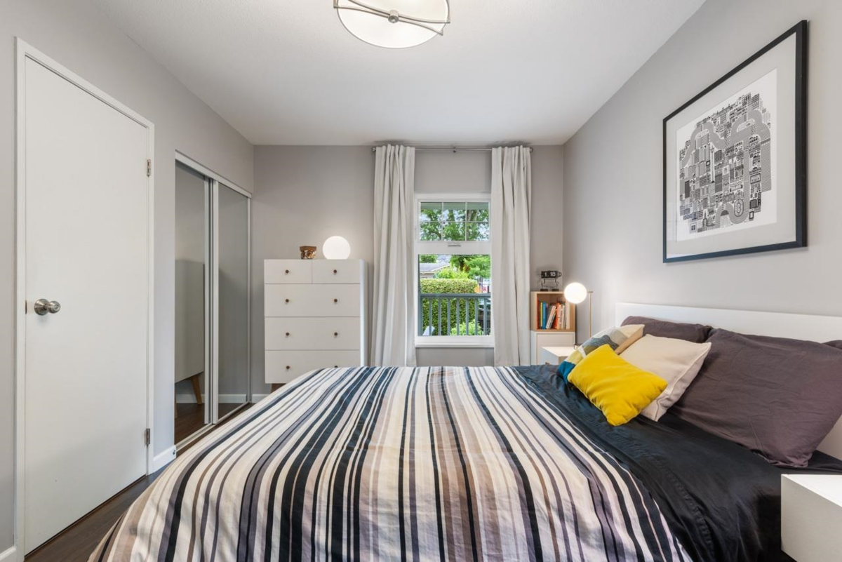 Guest Bathroom Photo of 103 W 15th Avenue, Vancouver, BC